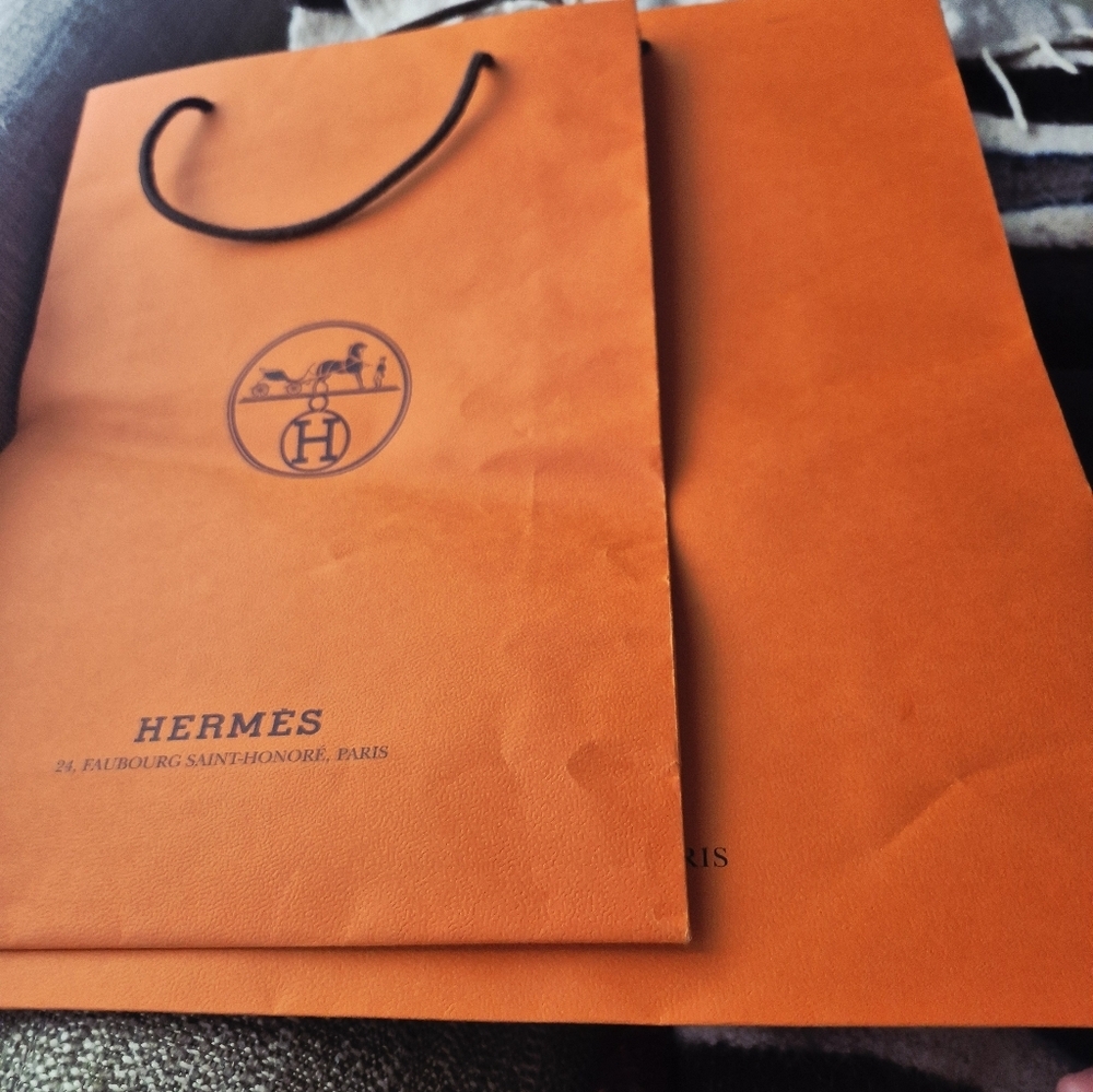 Hermes Shopping Vag 12x12 . 2 Available - Picture 2 of 4